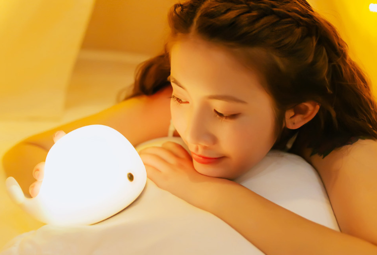 矽膠拍拍燈怎麽定製，矽膠拍拍燈廠家定製流程【行業百科】