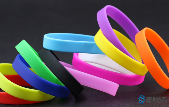 矽膠飾品的分類 矽膠飾品的分類