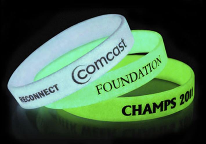 矽膠發光手環為什麽會發光,夜光矽膠手環發光原理是什麽,發光矽膠手環哪裏可以定製 矽膠發光手環為什麽會發光,夜光矽膠手環發光原理是什麽,發光矽膠手環哪裏可以定製