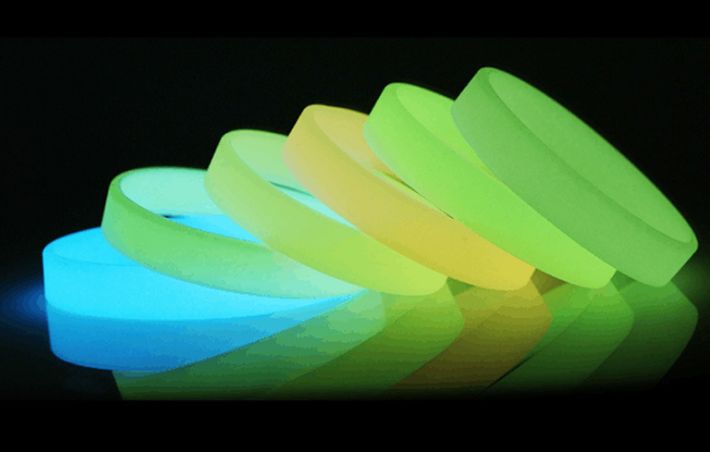 矽膠發光手環為什麽會發光,夜光矽膠手環發光原理是什麽,發光矽膠手環哪裏可以定製 矽膠發光手環為什麽會發光,夜光矽膠手環發光原理是什麽,發光矽膠手環哪裏可以定製